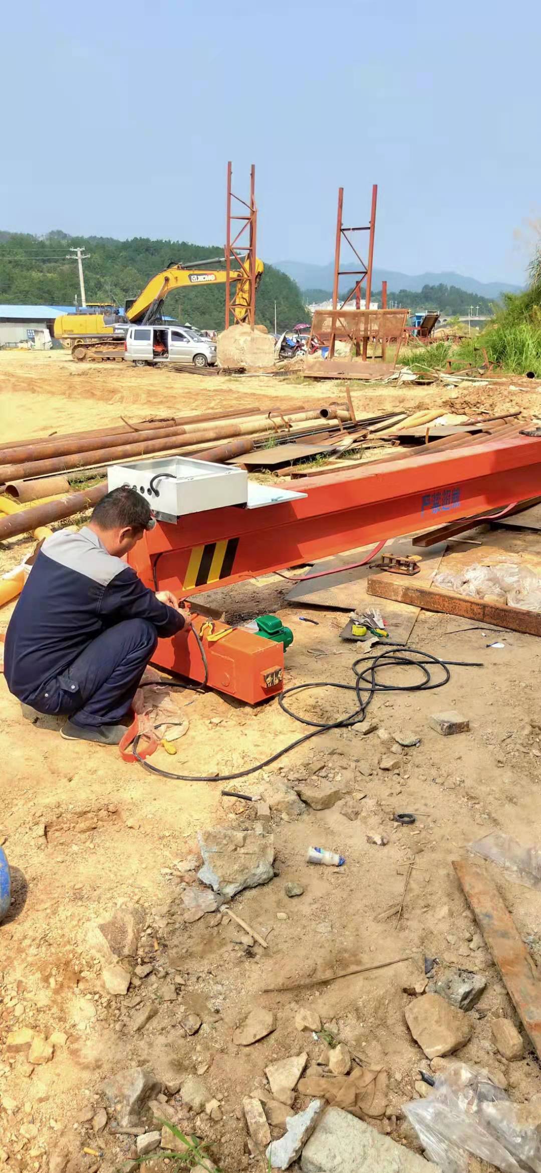 太倉電動單梁起重機(jī)械圖片